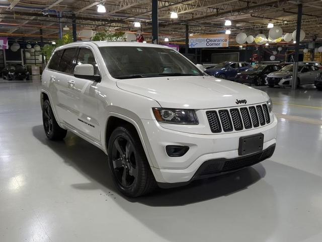 Photo of 2014 White Jeep Grand Cherokee