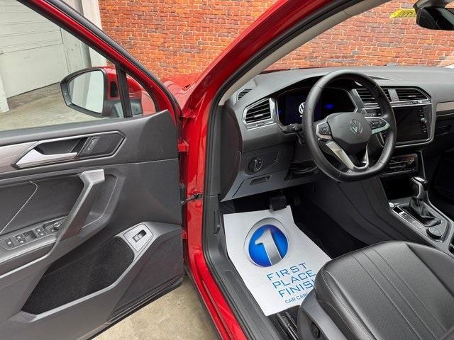 Photo of 2022 Kings Red Volkswagen Tiguan