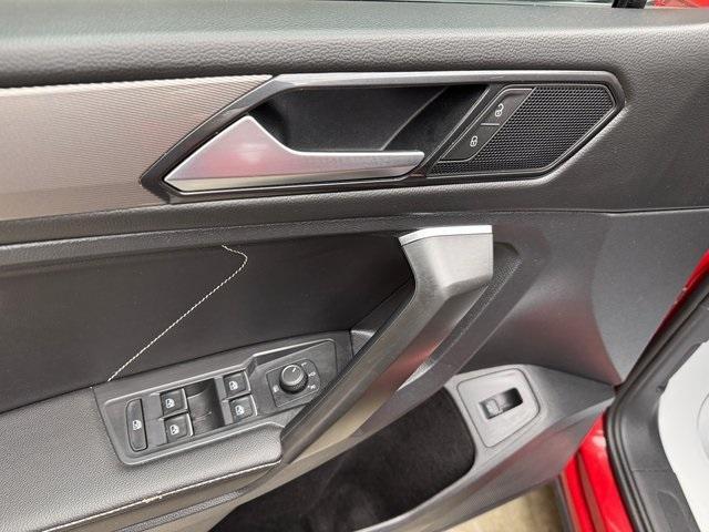 Photo of 2022 Kings Red Volkswagen Tiguan