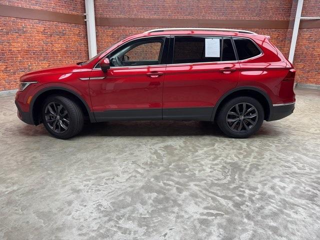 Photo of 2022 Kings Red Volkswagen Tiguan