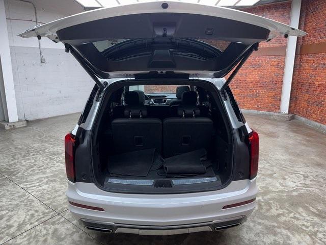 Photo of 2023 White Cadillac XT6