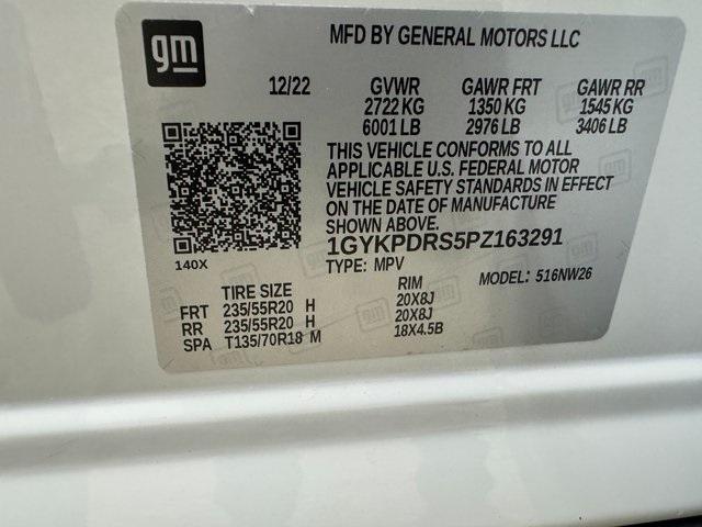 Photo of 2023 White Cadillac XT6