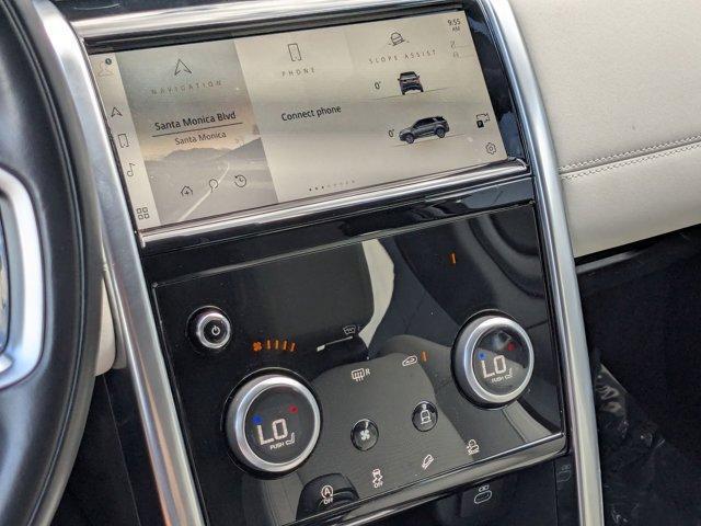 Photo of 2023 Fuji White Land Rover Discovery Sport