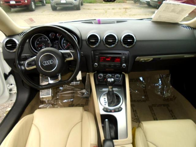 Photo of 2011 White Audi TT