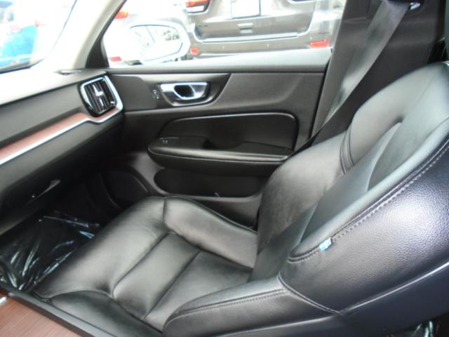 Photo of 2021 White Volvo S60