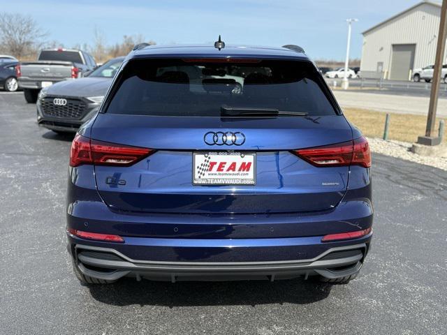 Photo of 2025 Navarra Blue Metallic Audi Q3