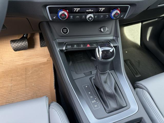 Photo of 2025 Navarra Blue Metallic Audi Q3