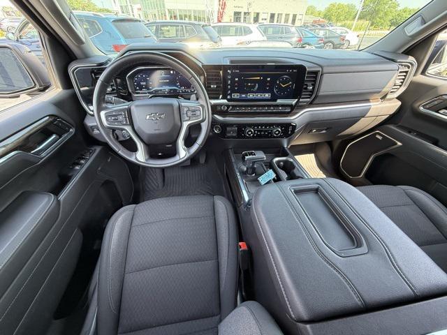Photo of 2022 Black Chevrolet Silverado 1500