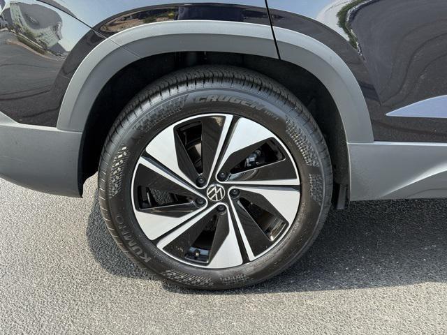 Photo of 2024 Deep Black Pearl Volkswagen Taos