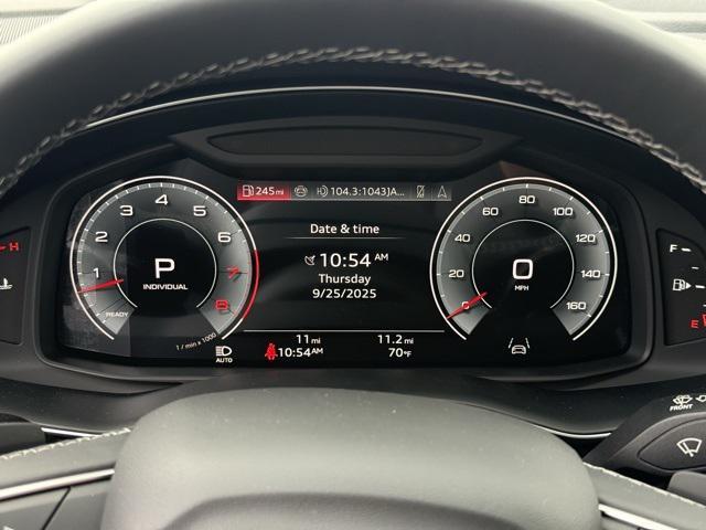 Photo of 2025 Glacier White Metallic Audi Q8