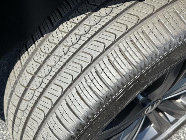 Photo of 2022 Tourmaline Blue Metallic Volkswagen Atlas