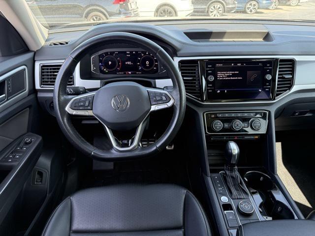 Photo of 2022 Tourmaline Blue Metallic Volkswagen Atlas