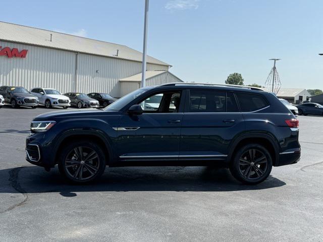 Photo of 2022 Tourmaline Blue Metallic Volkswagen Atlas
