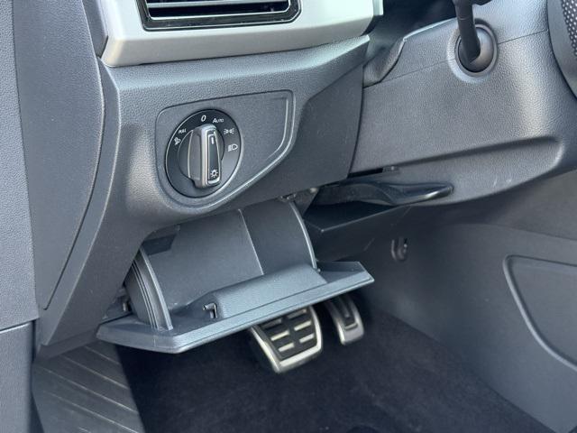Photo of 2022 Tourmaline Blue Metallic Volkswagen Atlas