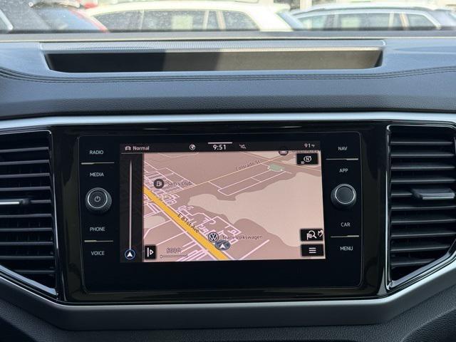 Photo of 2022 Tourmaline Blue Metallic Volkswagen Atlas