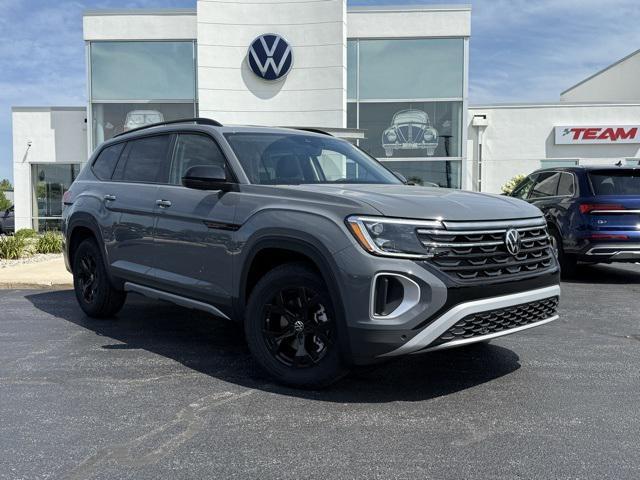 Photo of 2025 Pure Gray Volkswagen Atlas