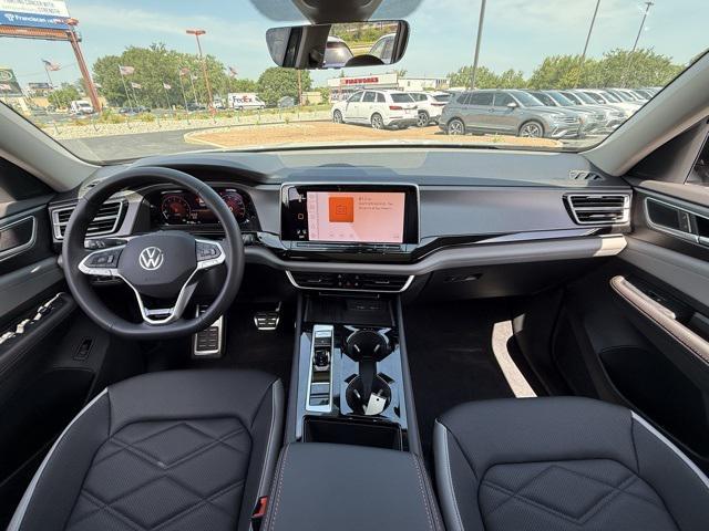 Photo of 2025 Pure Gray Volkswagen Atlas