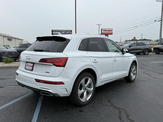 Photo of 2025 Glacier White Audi Q5