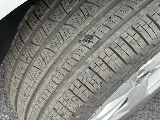 Photo of 2025 Glacier White Audi Q5