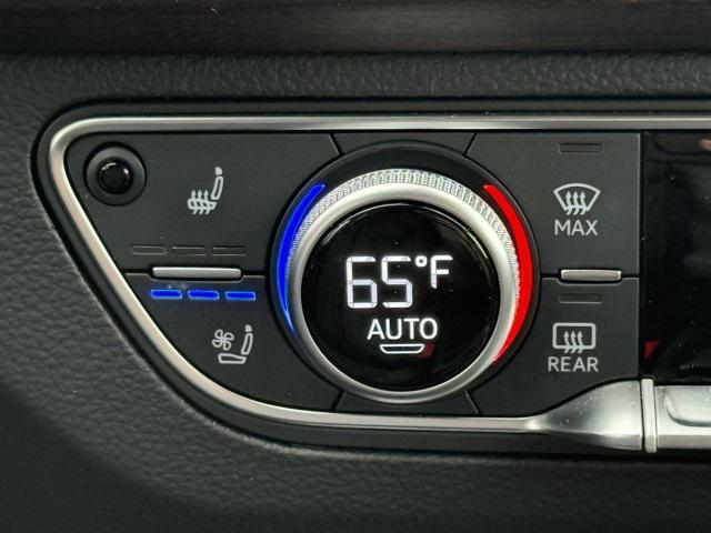 Photo of 2025 Glacier White Audi Q5