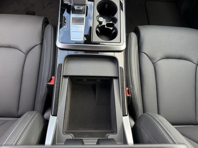 Photo of 2025 Mythos Black Metallic Audi Q7