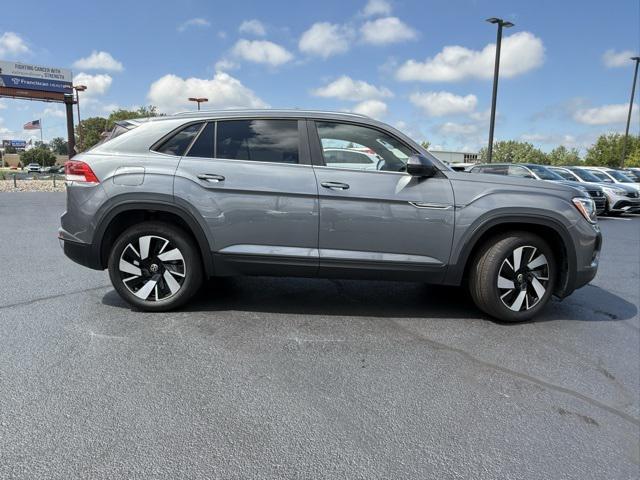 Photo of 2025 Silver Mist Metallic Volkswagen Atlas Cross Sport