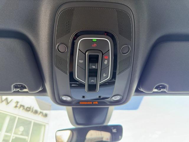 Photo of 2025 Mythos Black Metallic Audi Q7