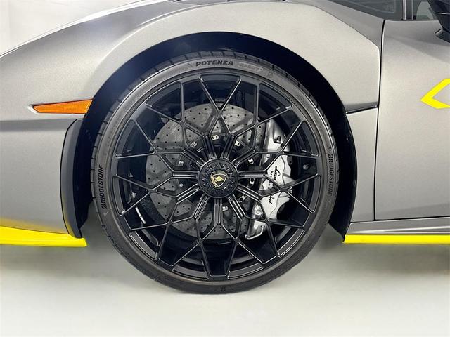 Photo of 2023 Grigio Lynx Metallic Lamborghini Huracan STO