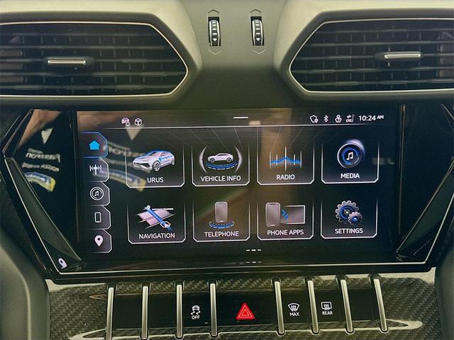 Photo of 2024 Black Lamborghini Urus