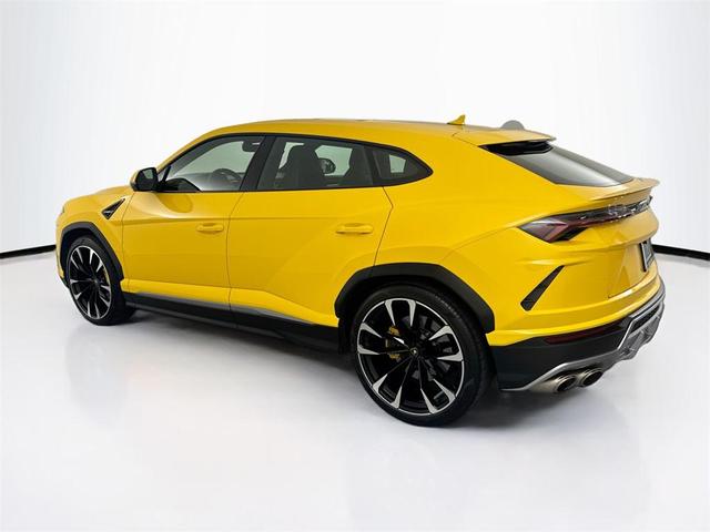Photo of 2022 Giallo Auge Metallic Lamborghini Urus