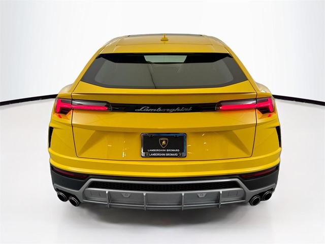 Photo of 2022 Giallo Auge Metallic Lamborghini Urus