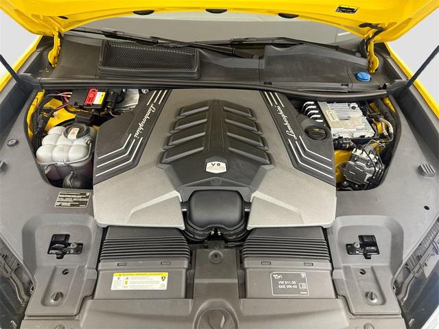 Photo of 2022 Giallo Auge Metallic Lamborghini Urus