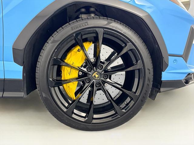 Photo of 2023 Light Blue Lamborghini Urus