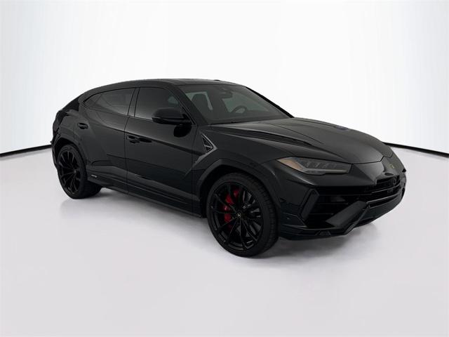 Photo of 2023 Black Lamborghini Urus