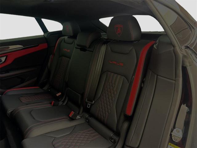 Photo of 2023 Black Lamborghini Urus