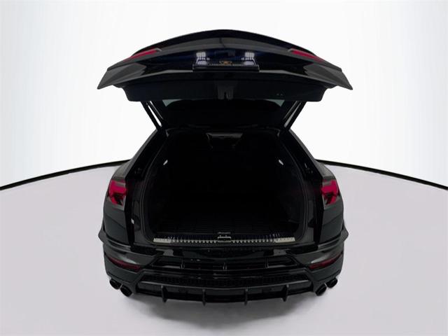 Photo of 2023 Black Lamborghini Urus