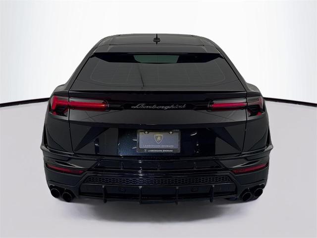 Photo of 2023 Black Lamborghini Urus