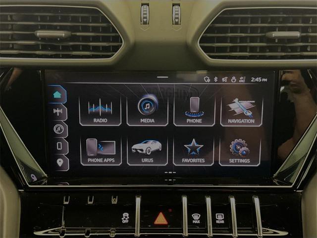 Photo of 2023 Black Lamborghini Urus