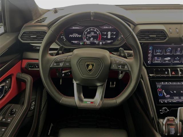 Photo of 2023 Black Lamborghini Urus