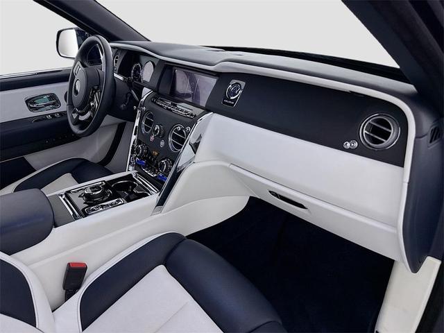 Photo of 2020 Blue Rolls-Royce Cullinan