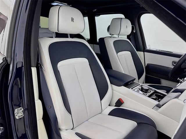Photo of 2020 Blue Rolls-Royce Cullinan