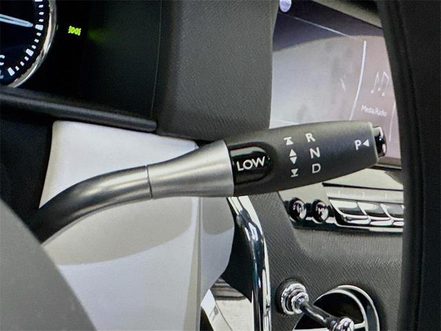 Photo of 2020 Blue Rolls-Royce Cullinan