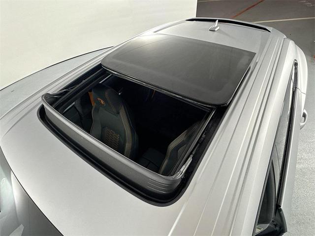 Photo of 2023 Silver Lamborghini Urus