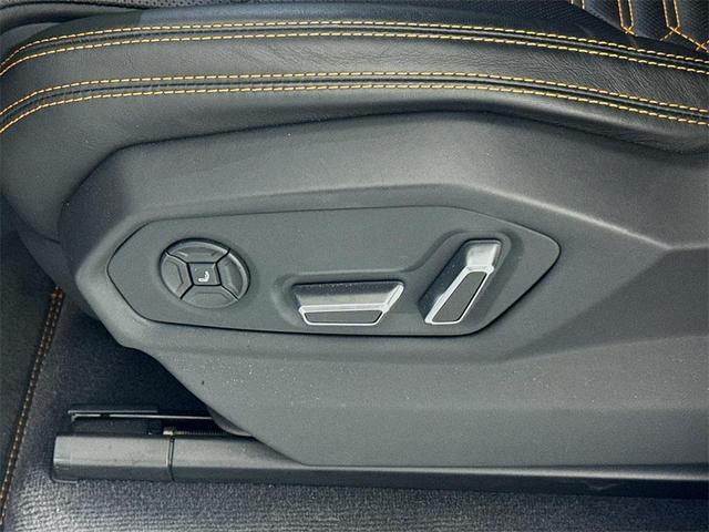 Photo of 2023 Silver Lamborghini Urus