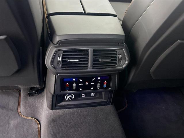 Photo of 2023 Silver Lamborghini Urus