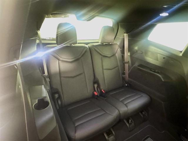 Photo of 2024 Crystal White Tricoat Cadillac XT6
