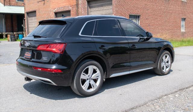 Photo of 2018 BLACK Audi Q5