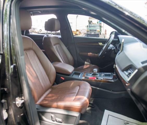 Photo of 2018 BLACK Audi Q5