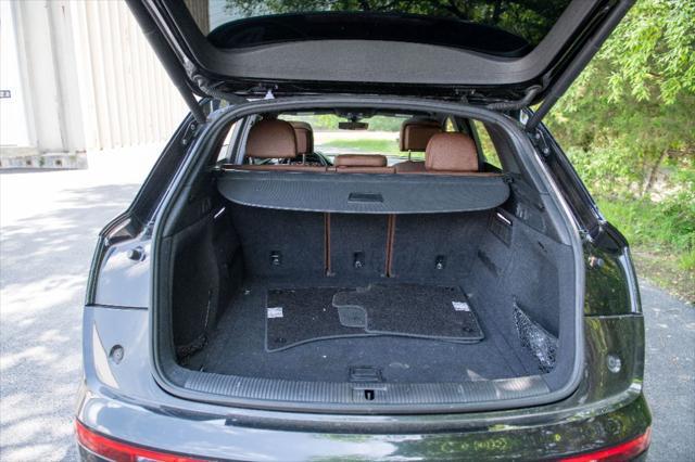 Photo of 2018 BLACK Audi Q5