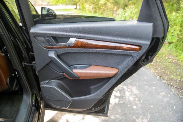 Photo of 2018 BLACK Audi Q5